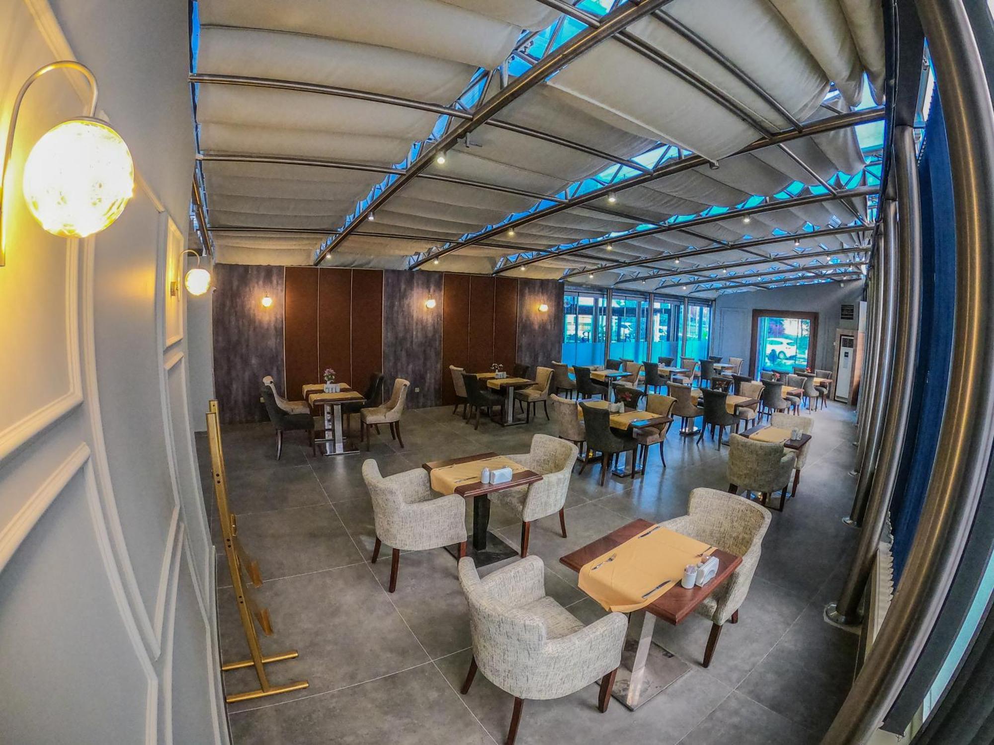 Akman Premium Hotel อังการา ภายนอก รูปภาพ